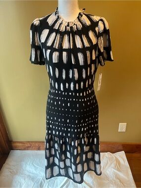 Maggy London Black and White Abstract Brushstroke Midi Dress